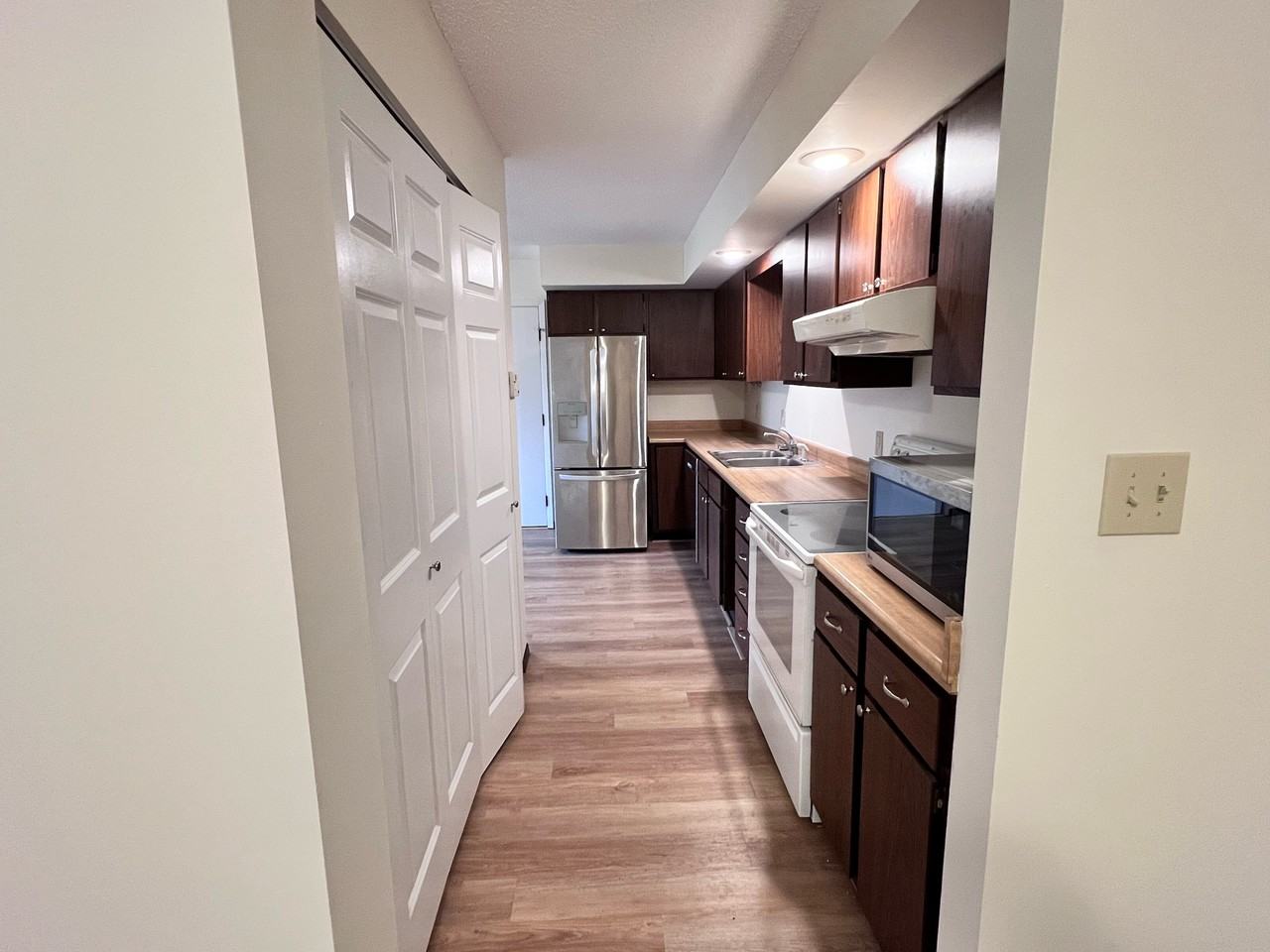 2309 Melrose Dr Apt A #NA - Photo 5 of 11