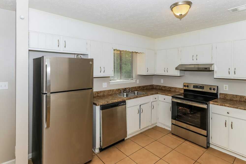 8912 Saddlewood Dr - Photo 6 of 16