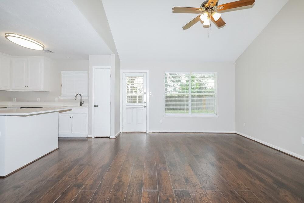 16325 Sun View Ln - Photo 5 of 16