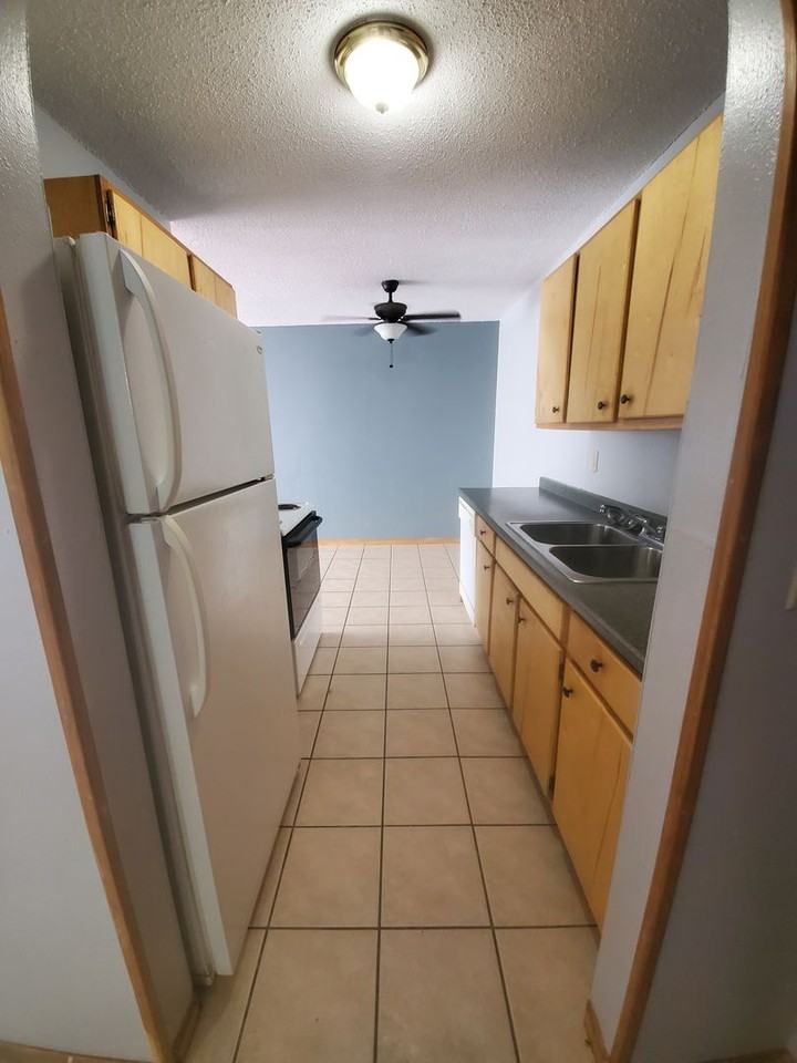 SEPTEMBER MOVE IN~Studio, 1 Bedroom, and 2 Bedroo Apartments for Sept 2025 - Photo 3 of 7