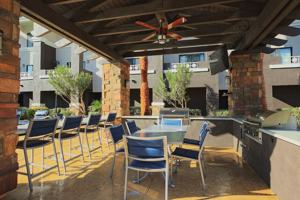 featured image of 8092 W Paradise Ln