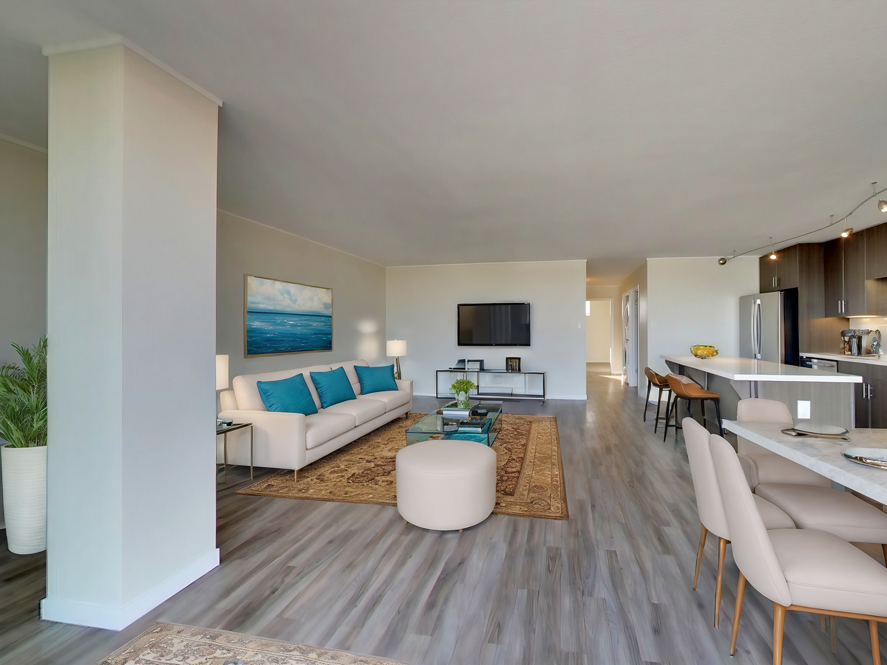 Panomar Luxury Apartments - Photo 6 of 46