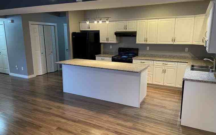 114 111th St #E - Photo 2 of 12