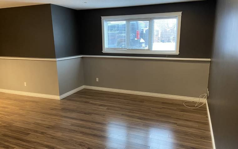 114 111th St #E - Photo 3 of 12