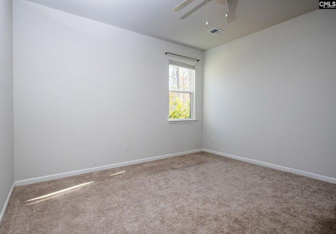 833 Kirby Ct - Photo 6 of 22