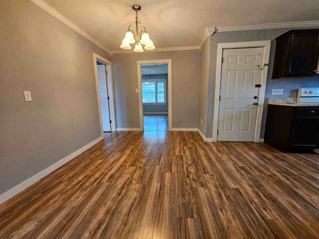 316 Cougar Ln - Photo 7 of 11