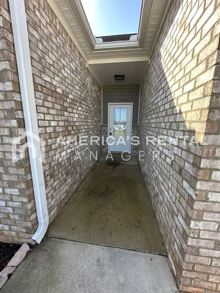 125 Keswick Dr - Photo 3 of 41
