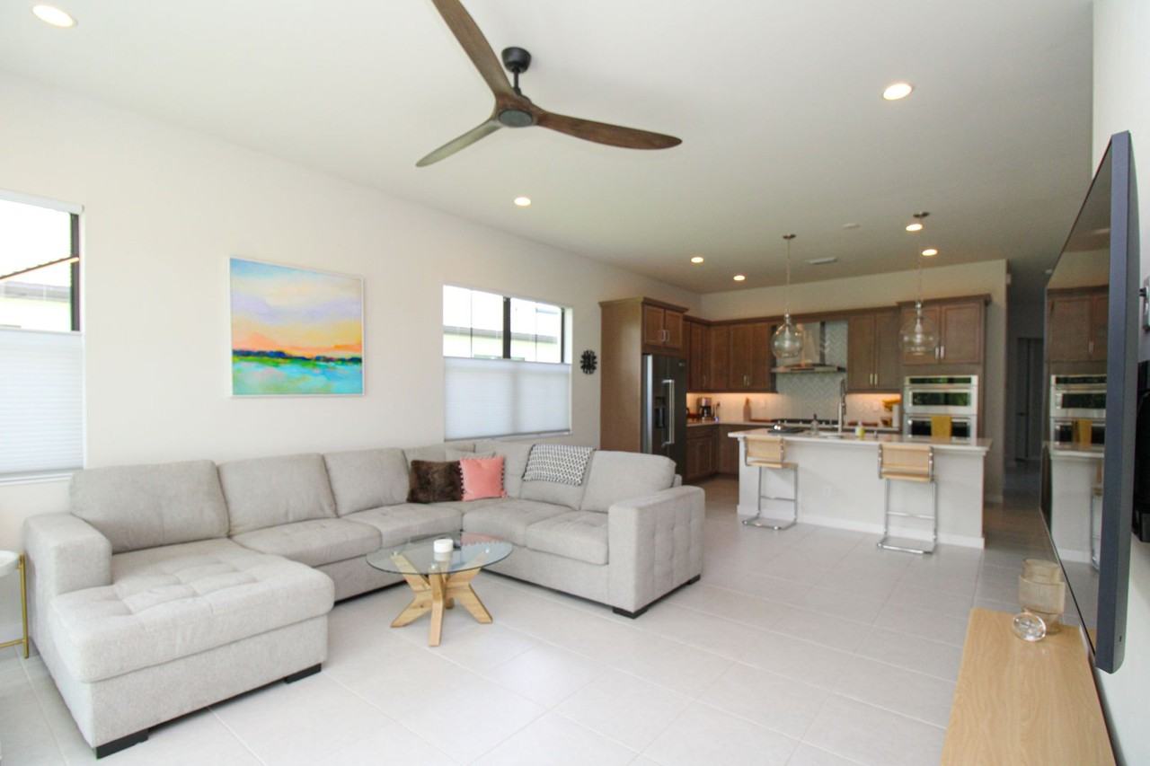 14620 Kingfisher Loop - Photo 4 of 24