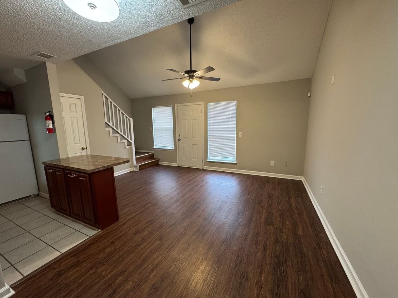 9051 Stoneleigh Trce - Photo 3 of 7