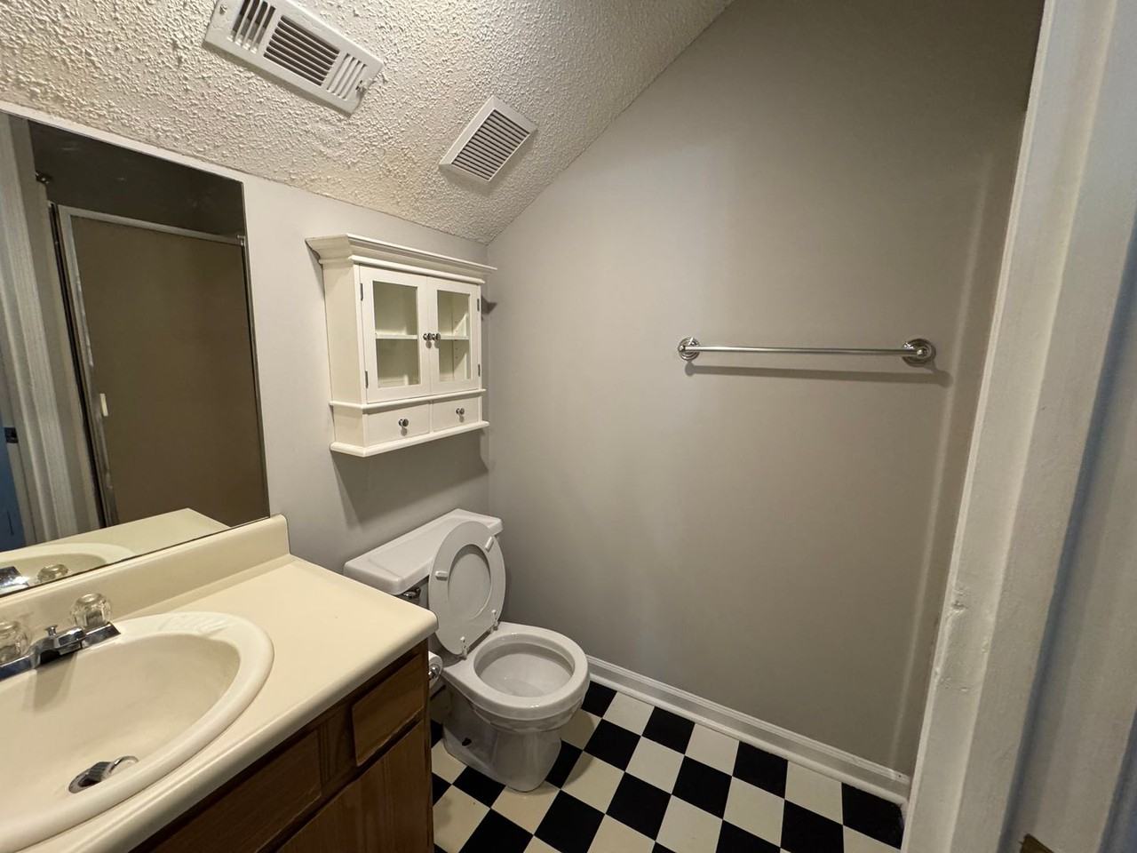 9051 Stoneleigh Trce - Photo 6 of 7