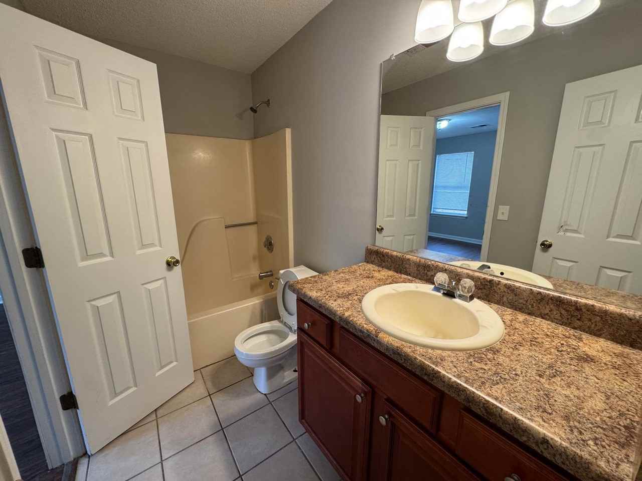 9051 Stoneleigh Trce - Photo 7 of 7