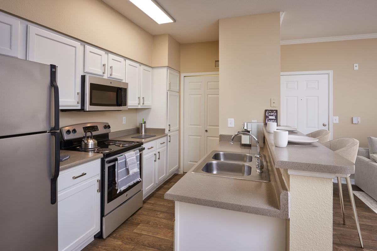 7846 W Mansfield Pkwy - Photo 3 of 46