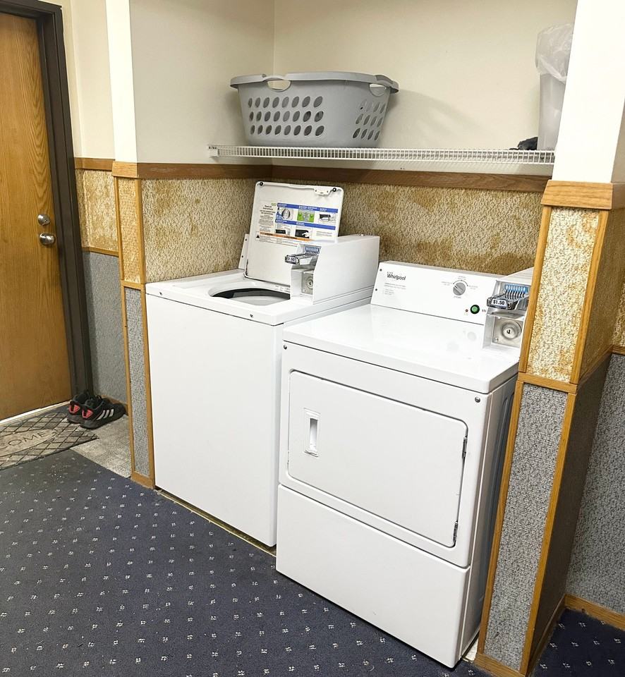 Holiday Commons Apartments - Photo 7 of 36