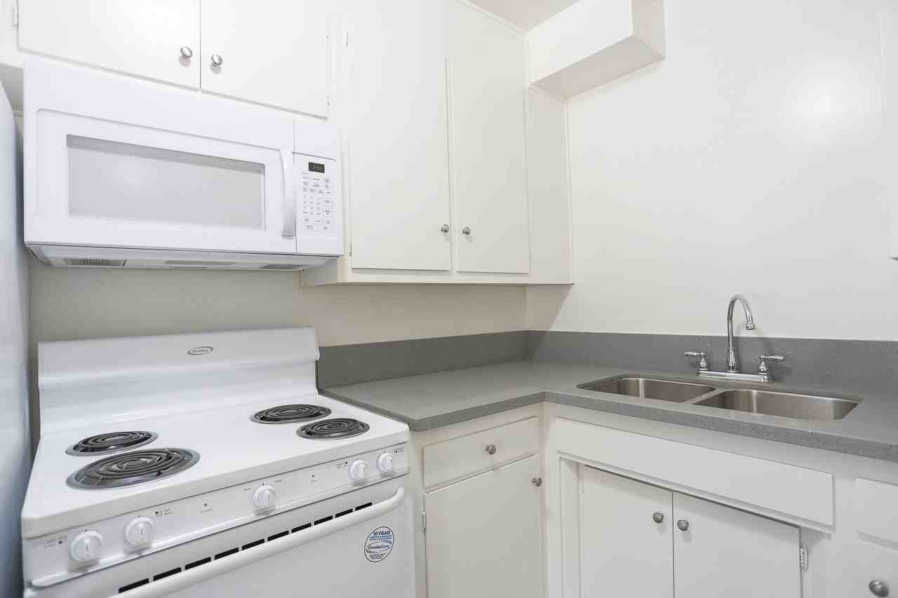 Reseda East - Photo 2 of 15