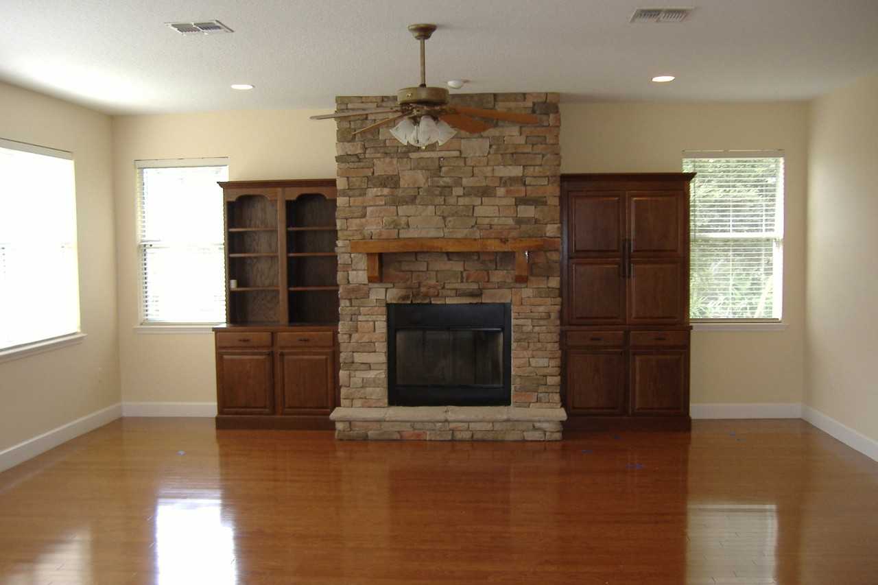 19312 Palmview St - Photo 3 of 32