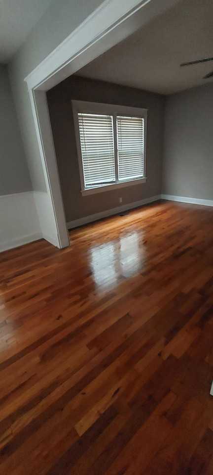 Beautiful 1B1B near Loose Park!!! Available NOW!!! - Photo 5 of 7