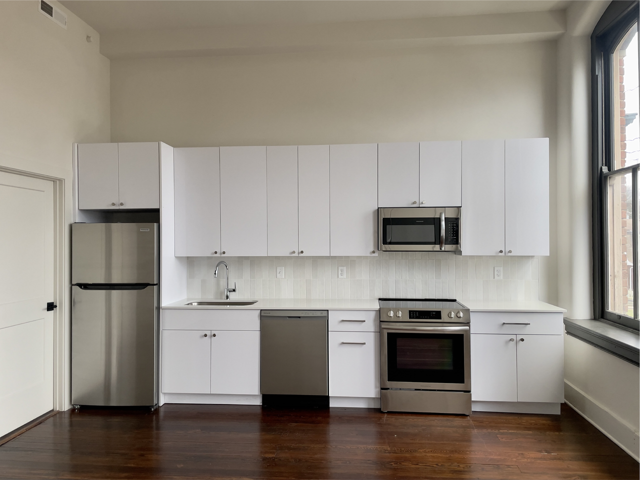 516 Berry St #201 - Photo 2 of 12