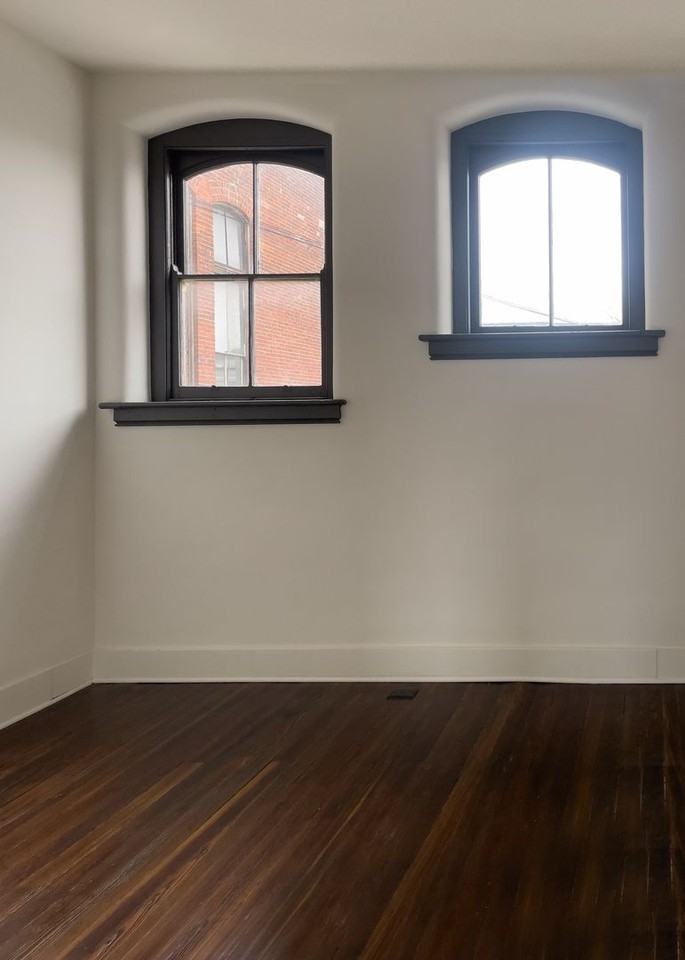 516 Berry St #201 - Photo 7 of 12