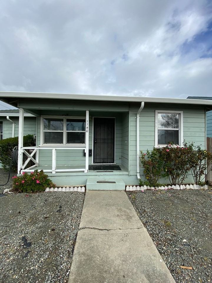 1140 Broadway St - Photo 2 of 22