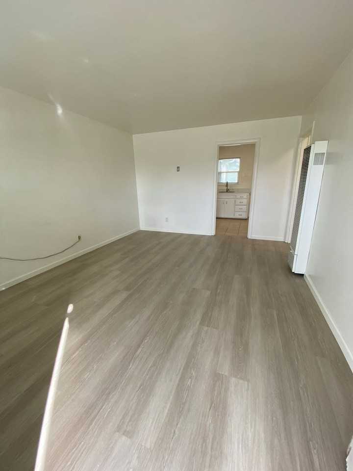 1140 Broadway St - Photo 4 of 22