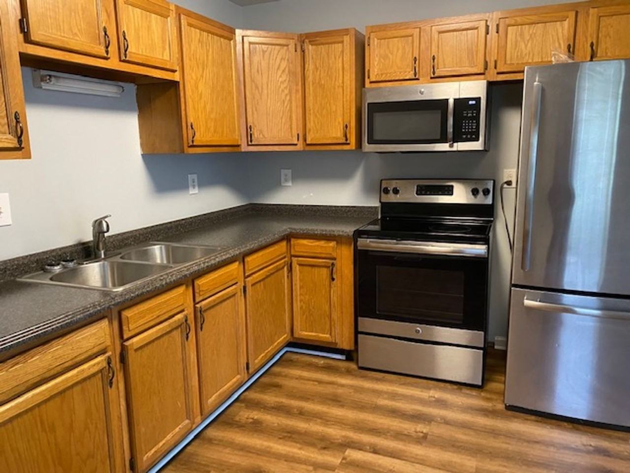 915 Marstellar St - Photo 3 of 18