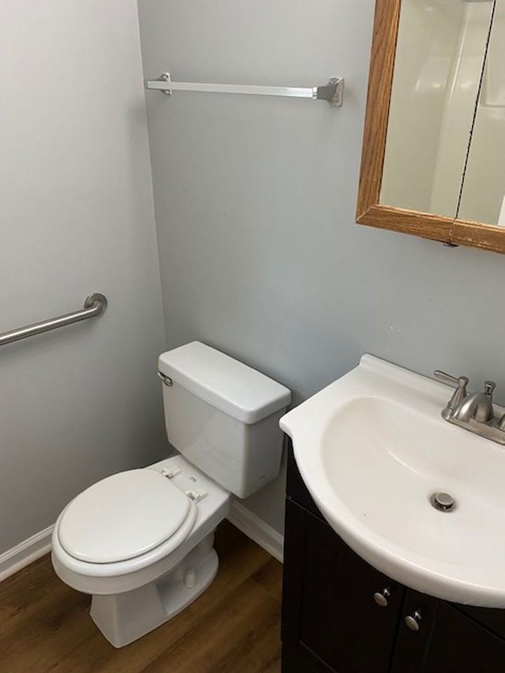 915 Marstellar St - Photo 4 of 18