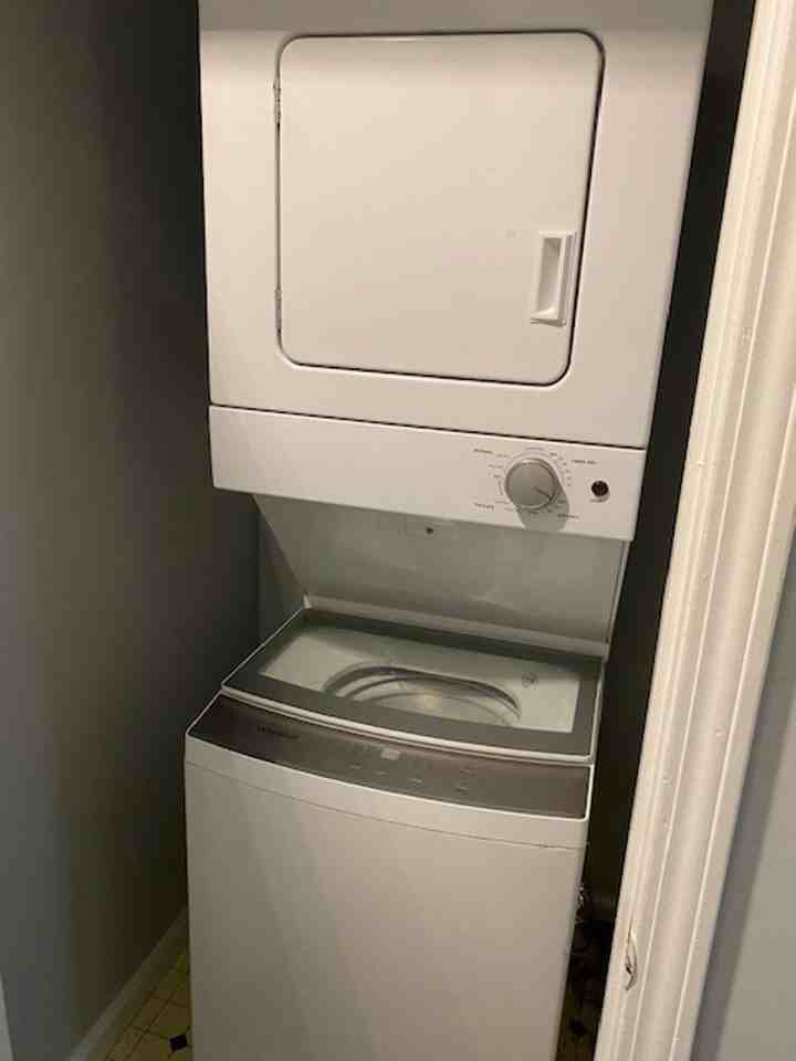 915 Marstellar St - Photo 6 of 18