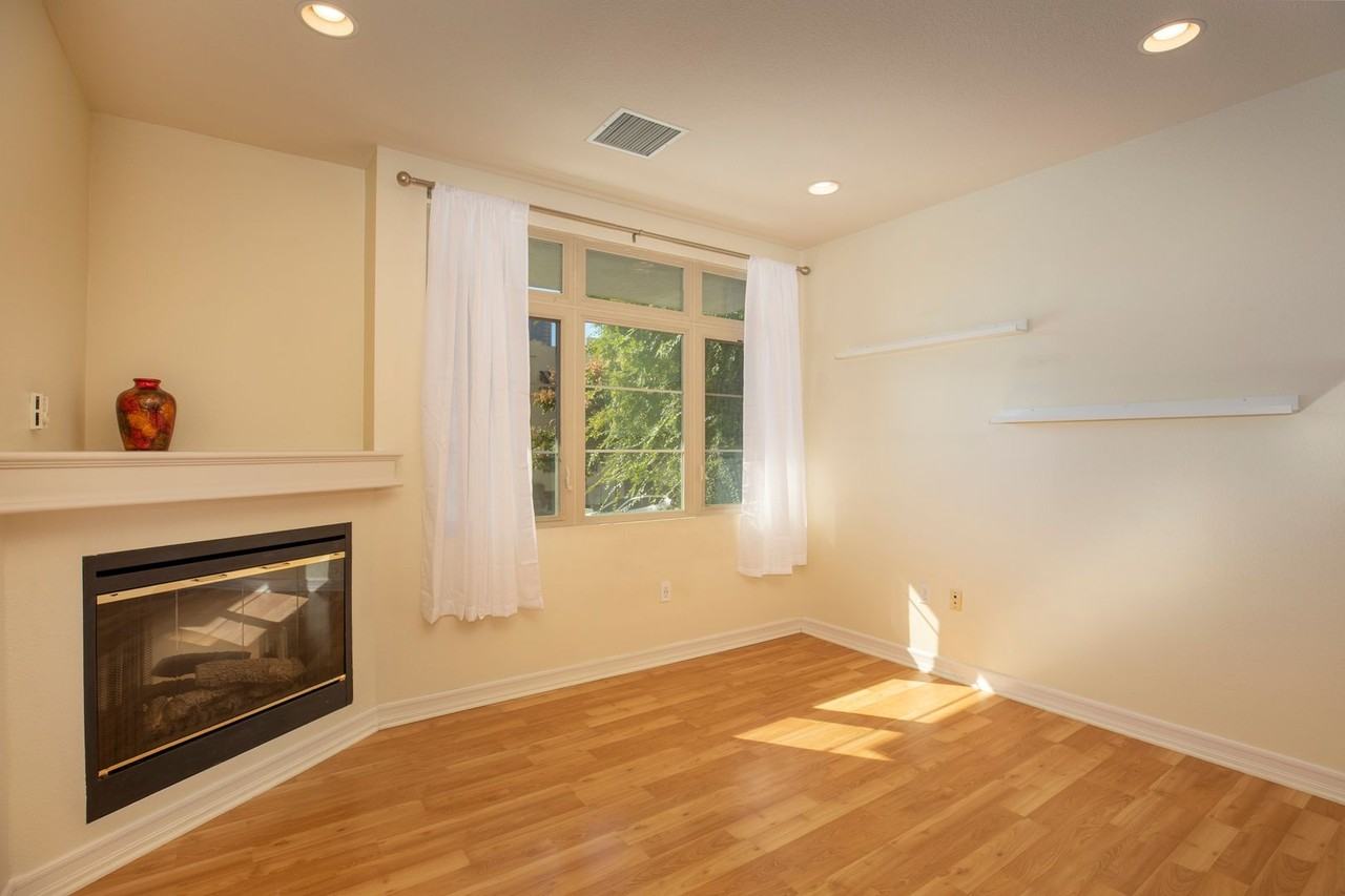 1400 Broadway #1206 - Photo 3 of 35