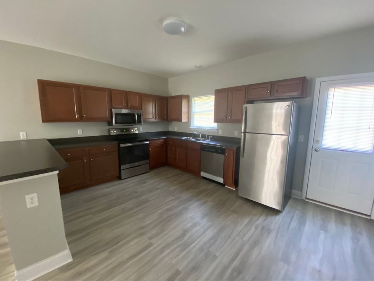 103 Bonielane Dr - Photo 2 of 5