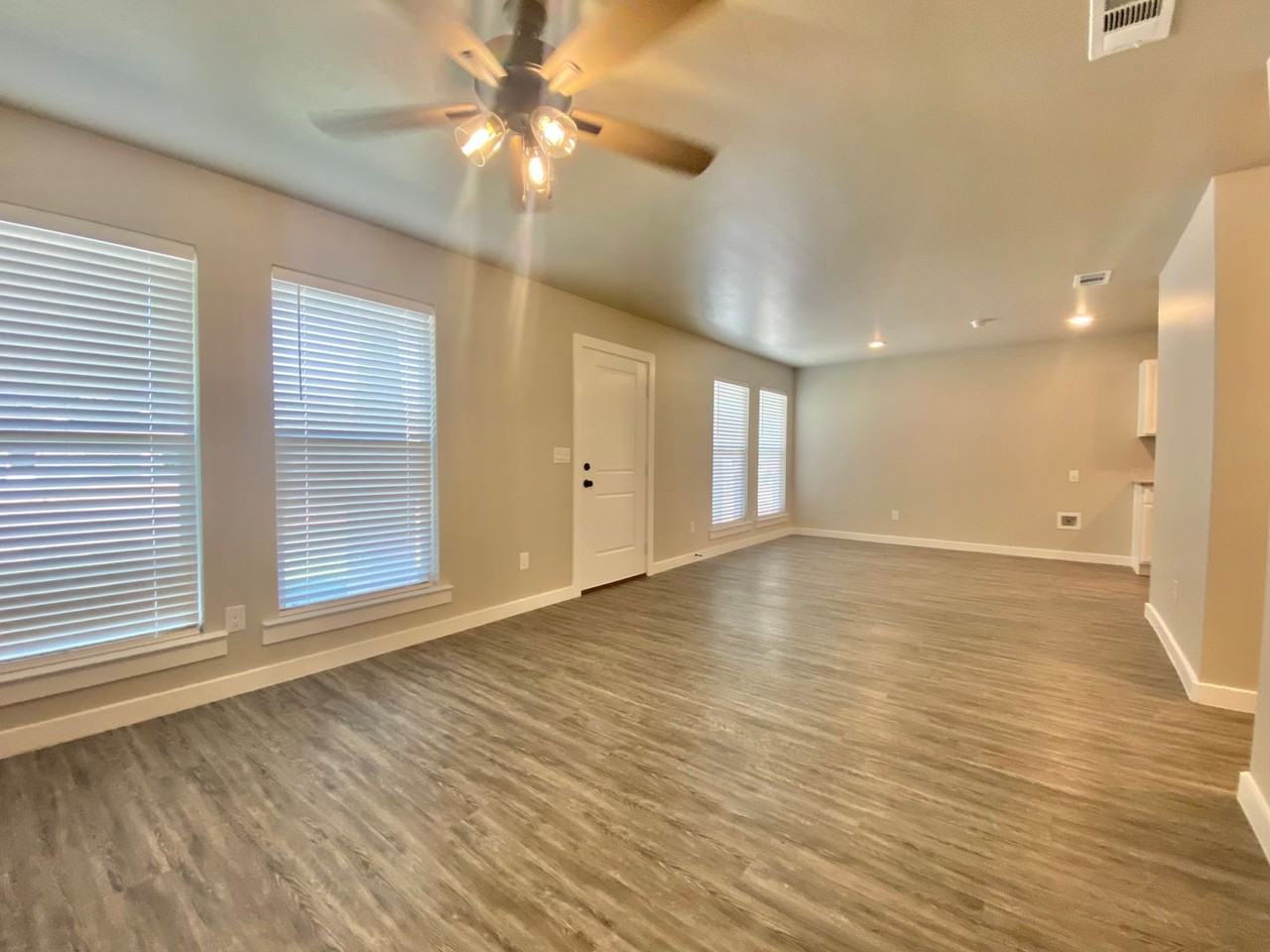 1719 132nd St - Photo 3 of 16