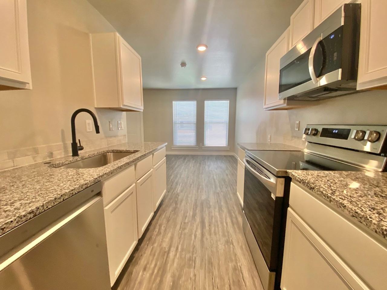 1719 132nd St - Photo 7 of 16