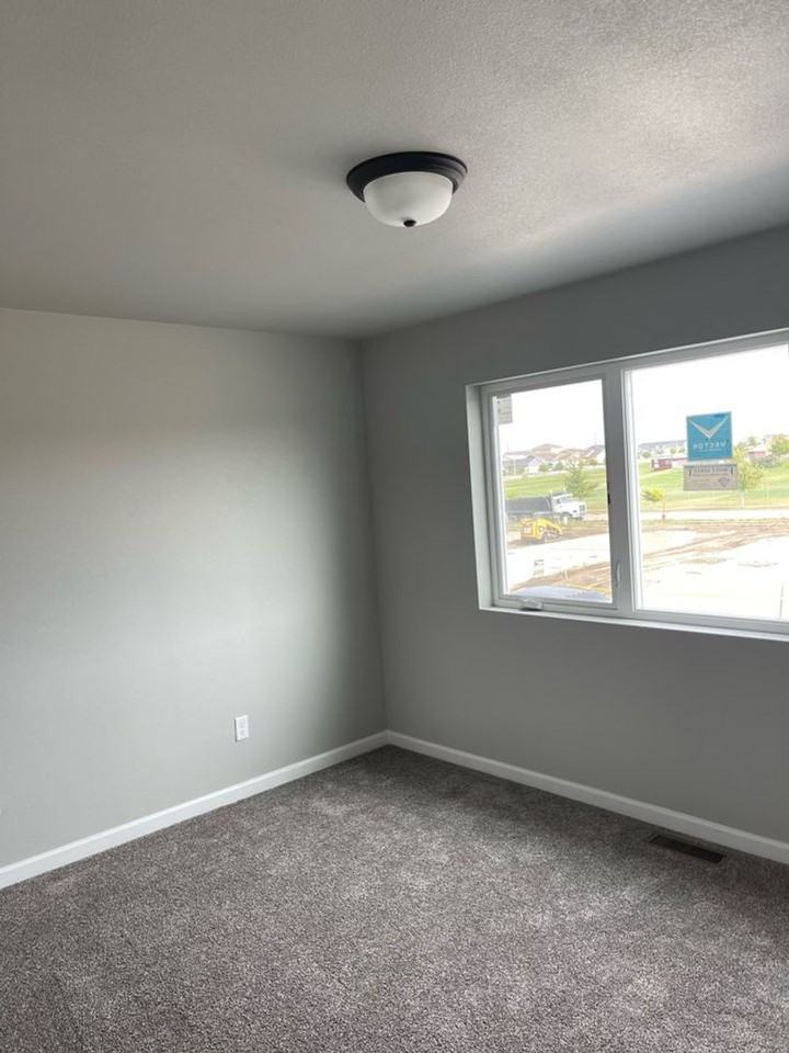 126 Marshall Loop - Photo 2 of 6