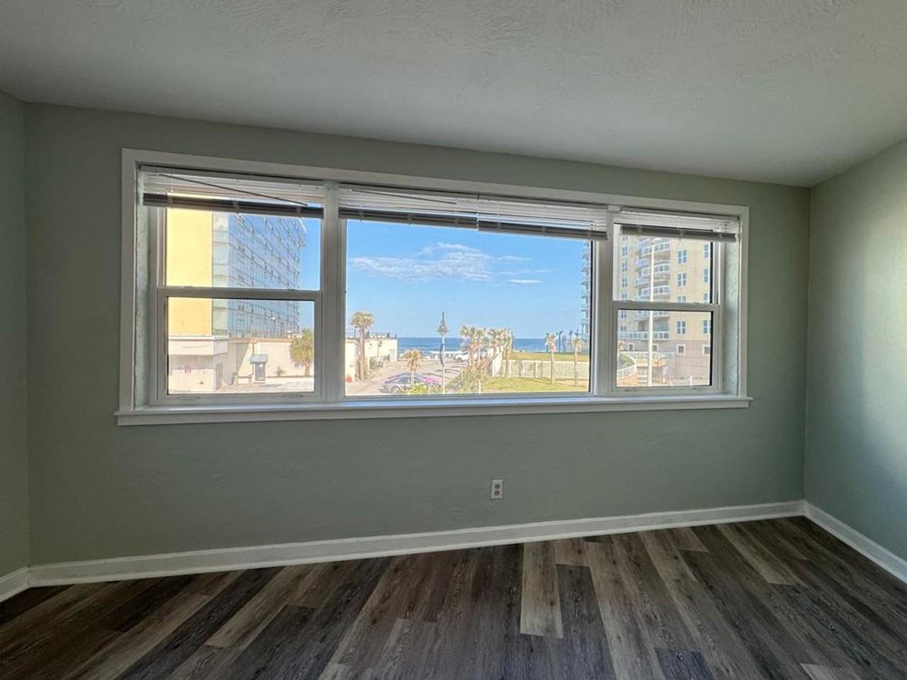 1920 S Atlantic Ave - Photo 2 of 15