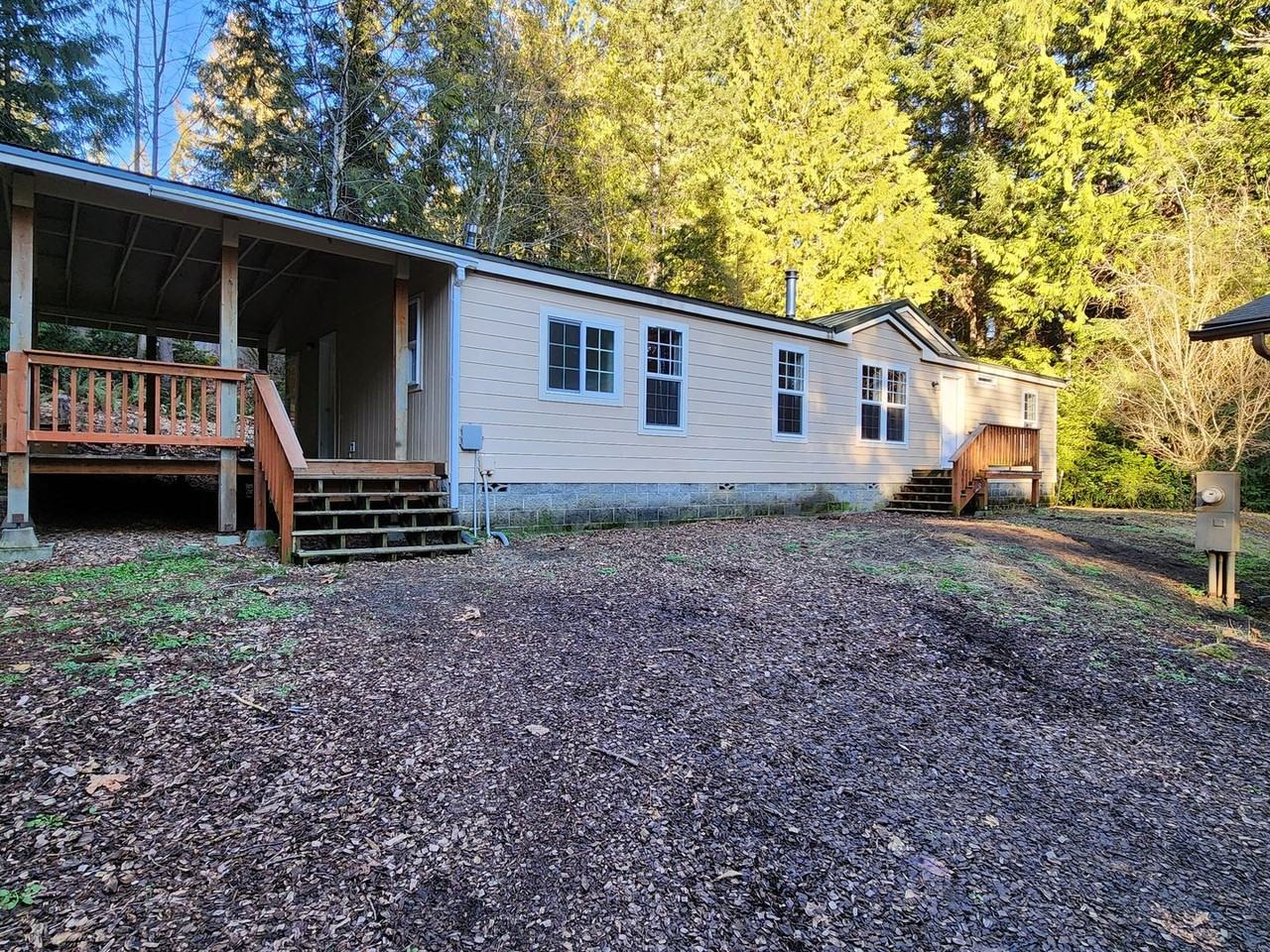 308622 Us Highway 101 - Photo 2 of 25