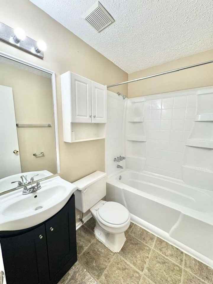 119 Turnbuckle Ct - Photo 7 of 12