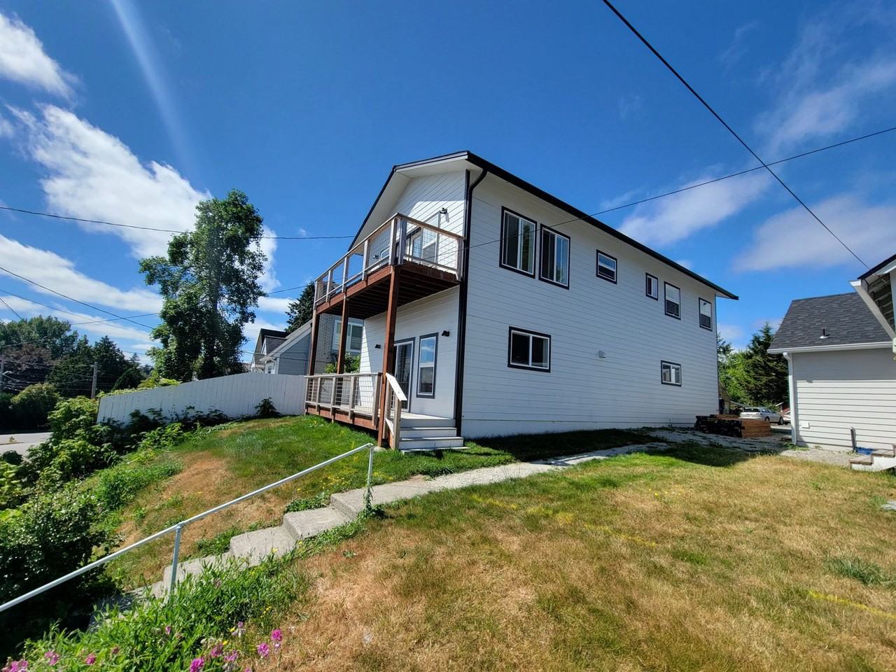 1117 Marguerite Ave - Photo 3 of 19