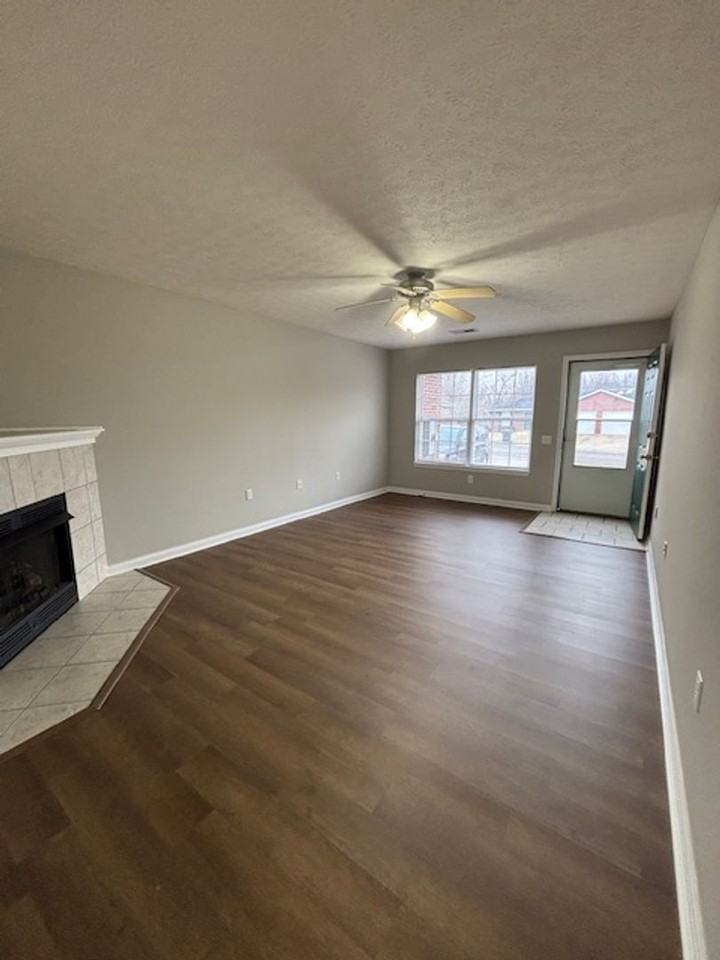 129 Croghan Way - Photo 3 of 17