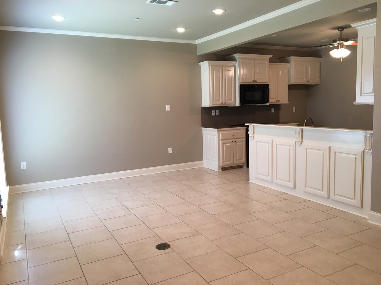 910 S Audubon Place Ave - Photo 3 of 9