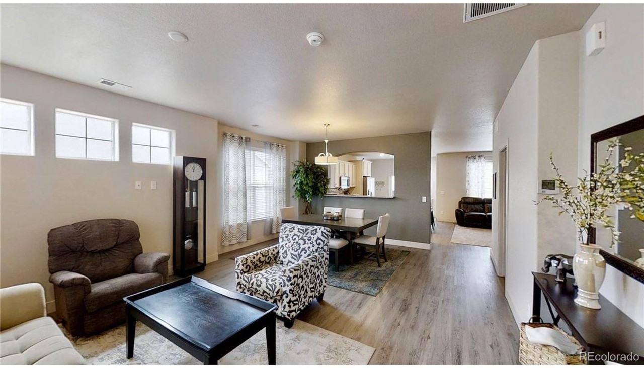 13756 Garfield St - Photo 3 of 20