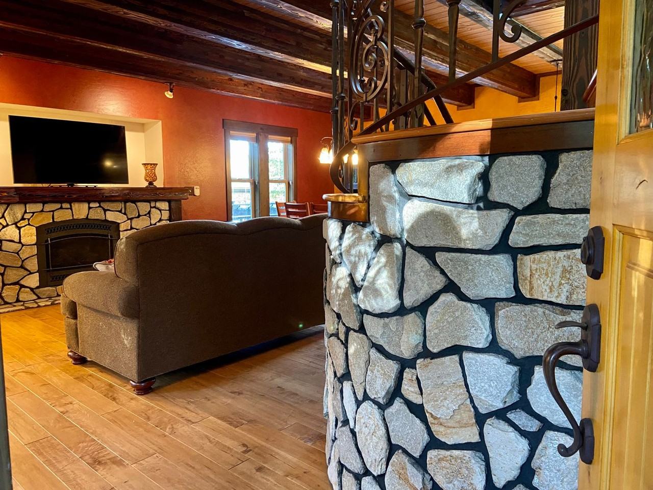 4735 Cable St - Photo 2 of 12