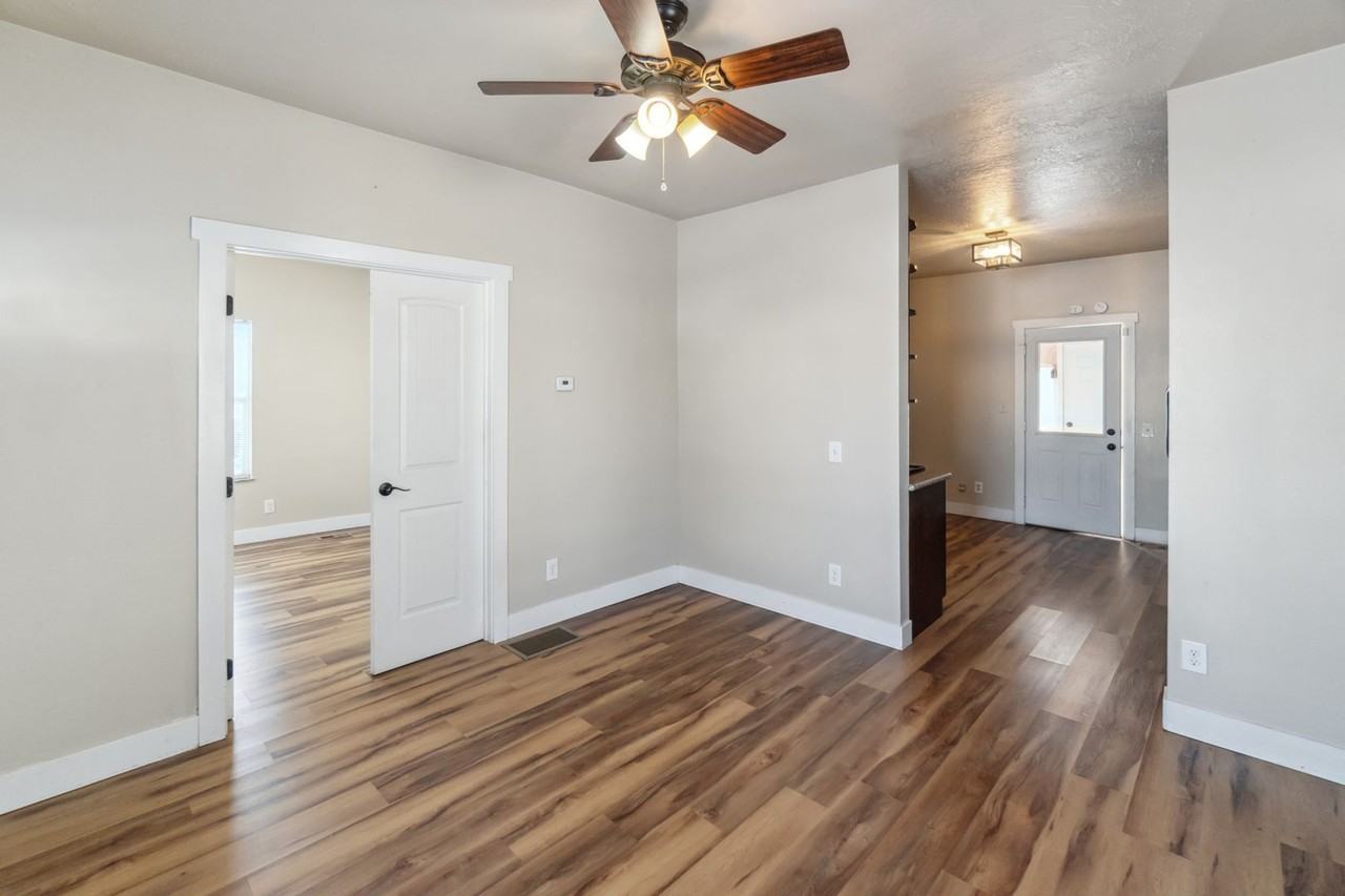 2424 E Gordon Ave - Photo 3 of 20