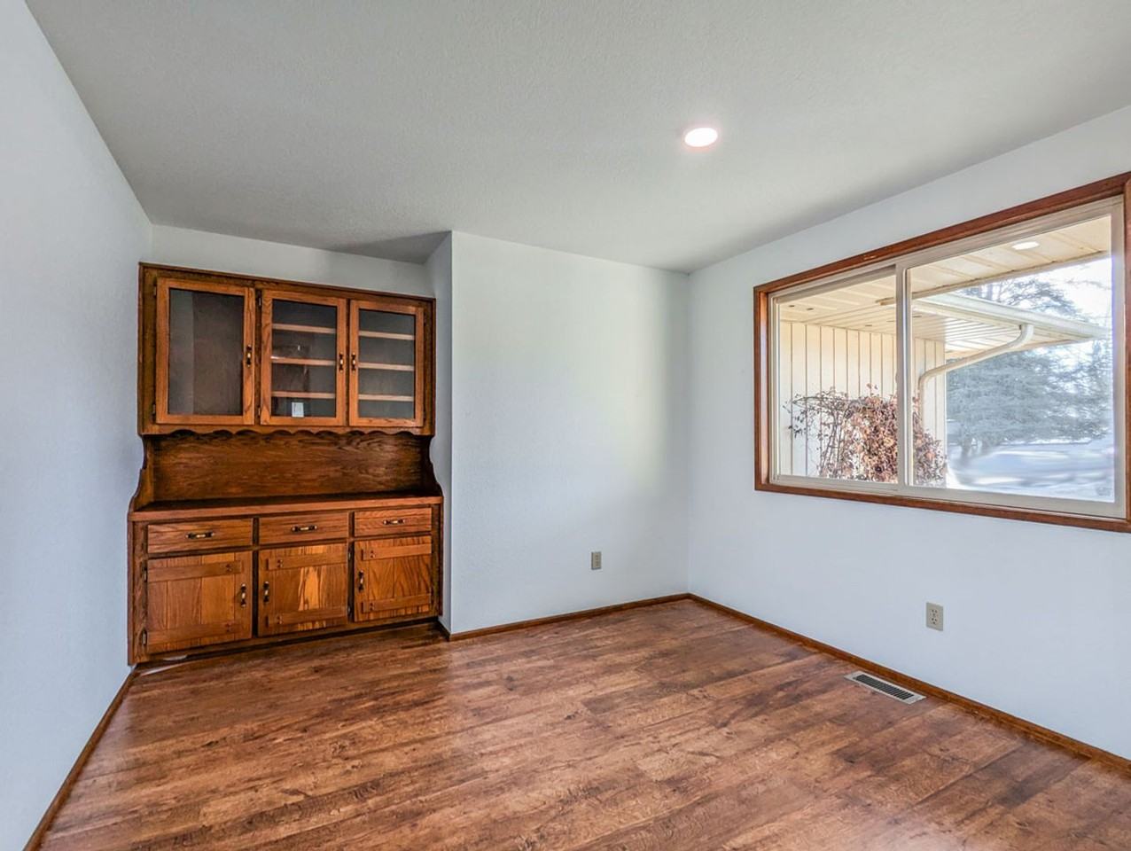 1805 200th St Ne - Photo 3 of 12