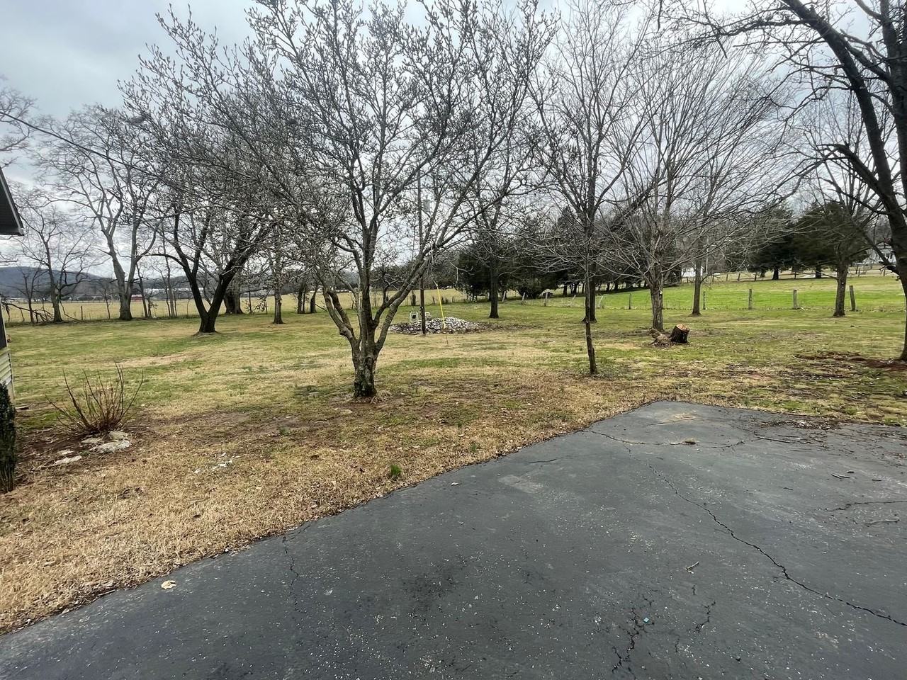 3074 Bowling Green Rd - Photo 3 of 16