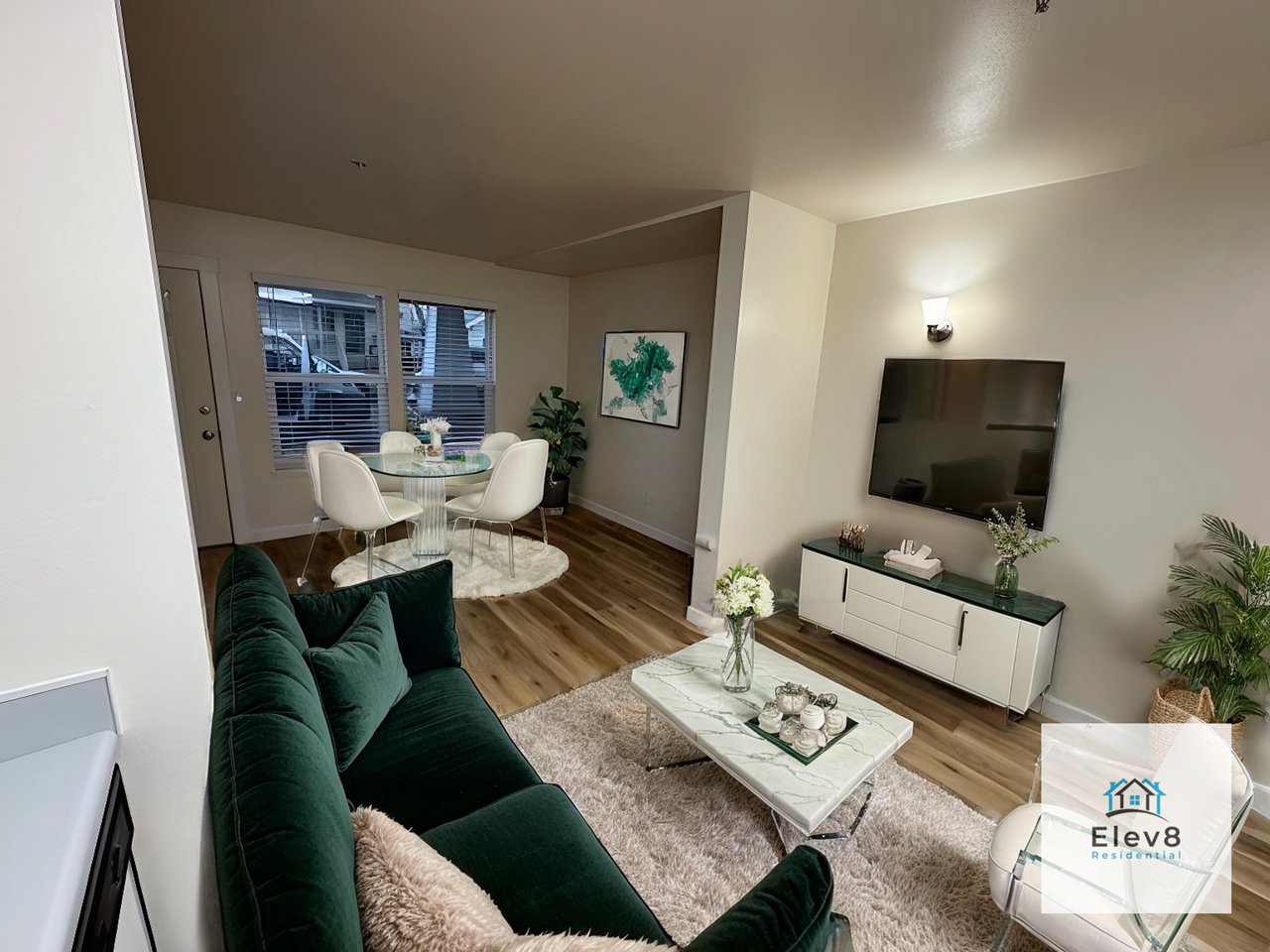 Oakes Street Apartments - Photo 2 of 17