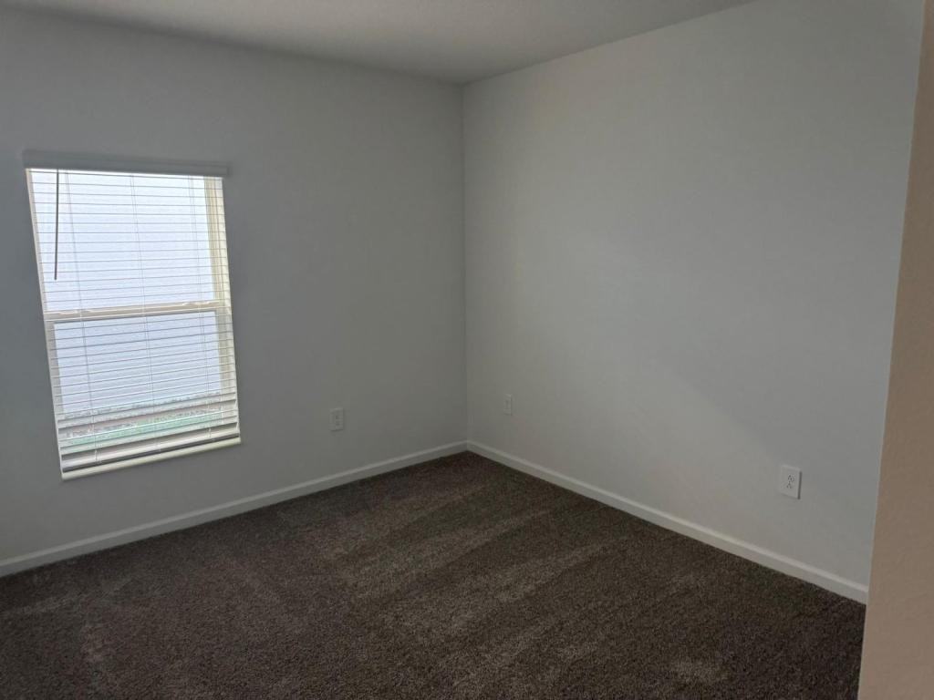 2761 Armstrong Ave - Photo 6 of 16