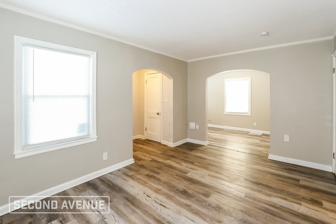 3301 Delavan Ave - Photo 4 of 22