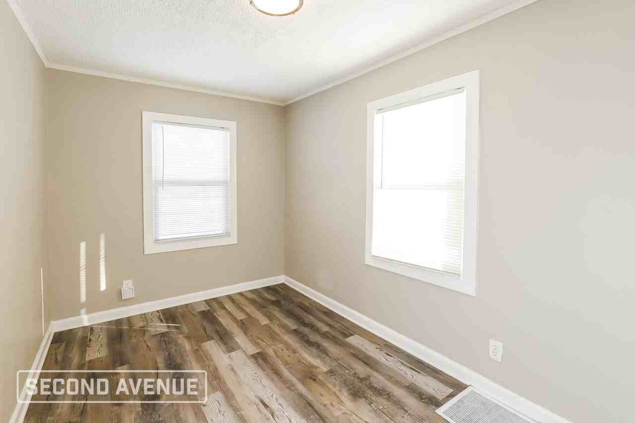 3301 Delavan Ave - Photo 7 of 22