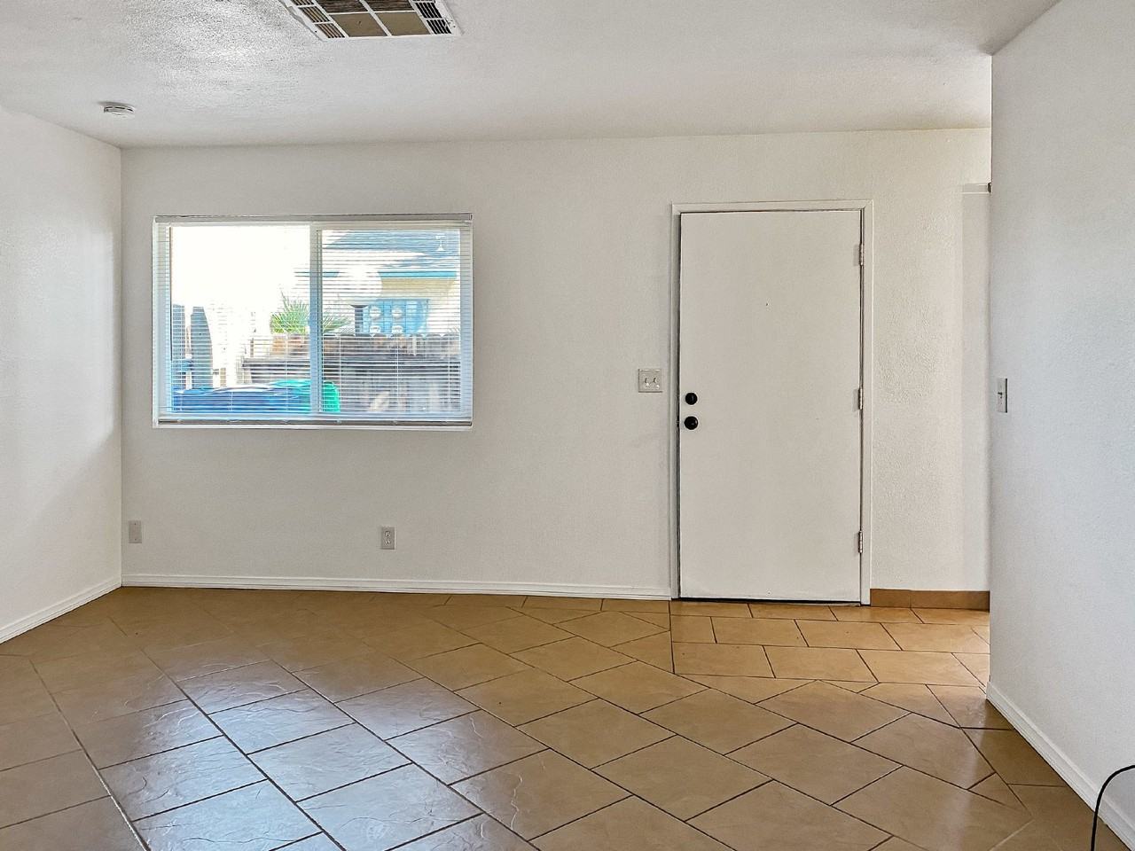 209 N Alvord St #B - Photo 2 of 15