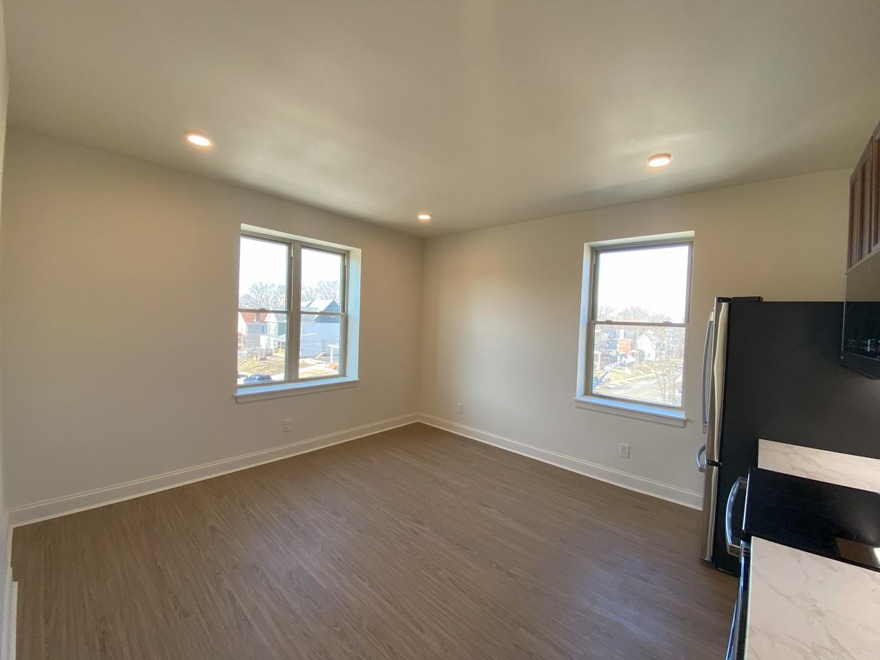 3244 Fairfield Ave #10 - Photo 7 of 14