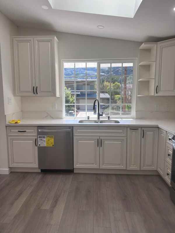 1045 Camann St - Photo 2 of 19